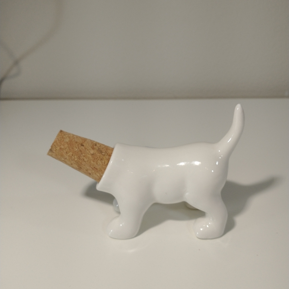 Dog Wine Cork Bottle Stopper Cork Doghaus Haus White Ceramic, Used Once.Excelle